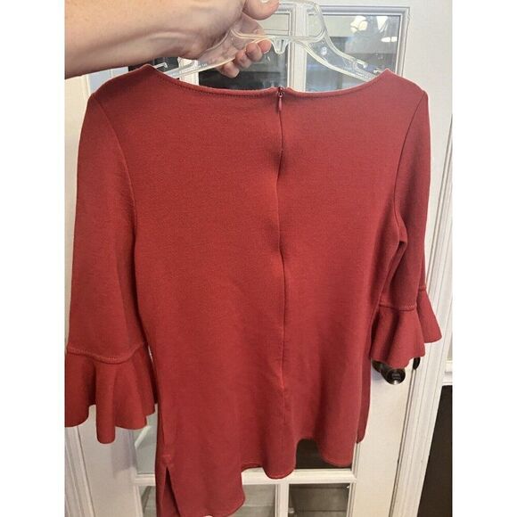 St. John Womens M Wool rayon blend Top Knit.       P - Picture 7 of 9